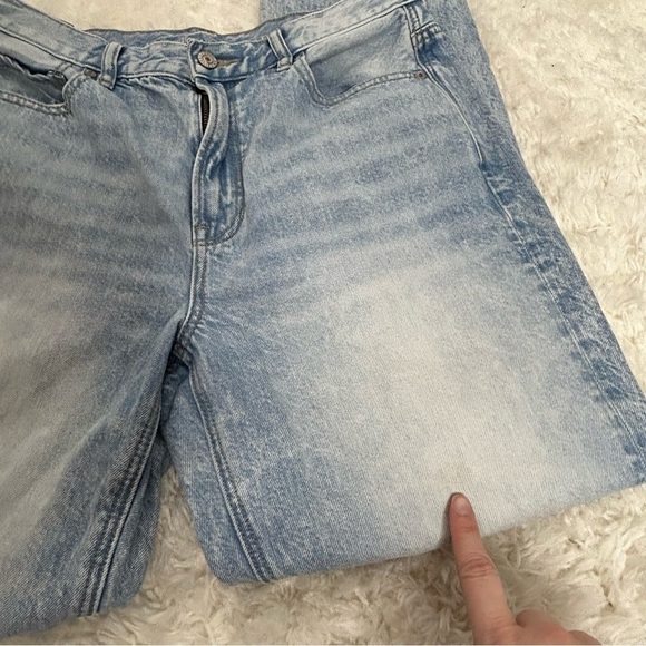 American Eagle Mineral Wash Destroyed Knee Straight Leg Mid Rise Jeans - Picture 10 of 16